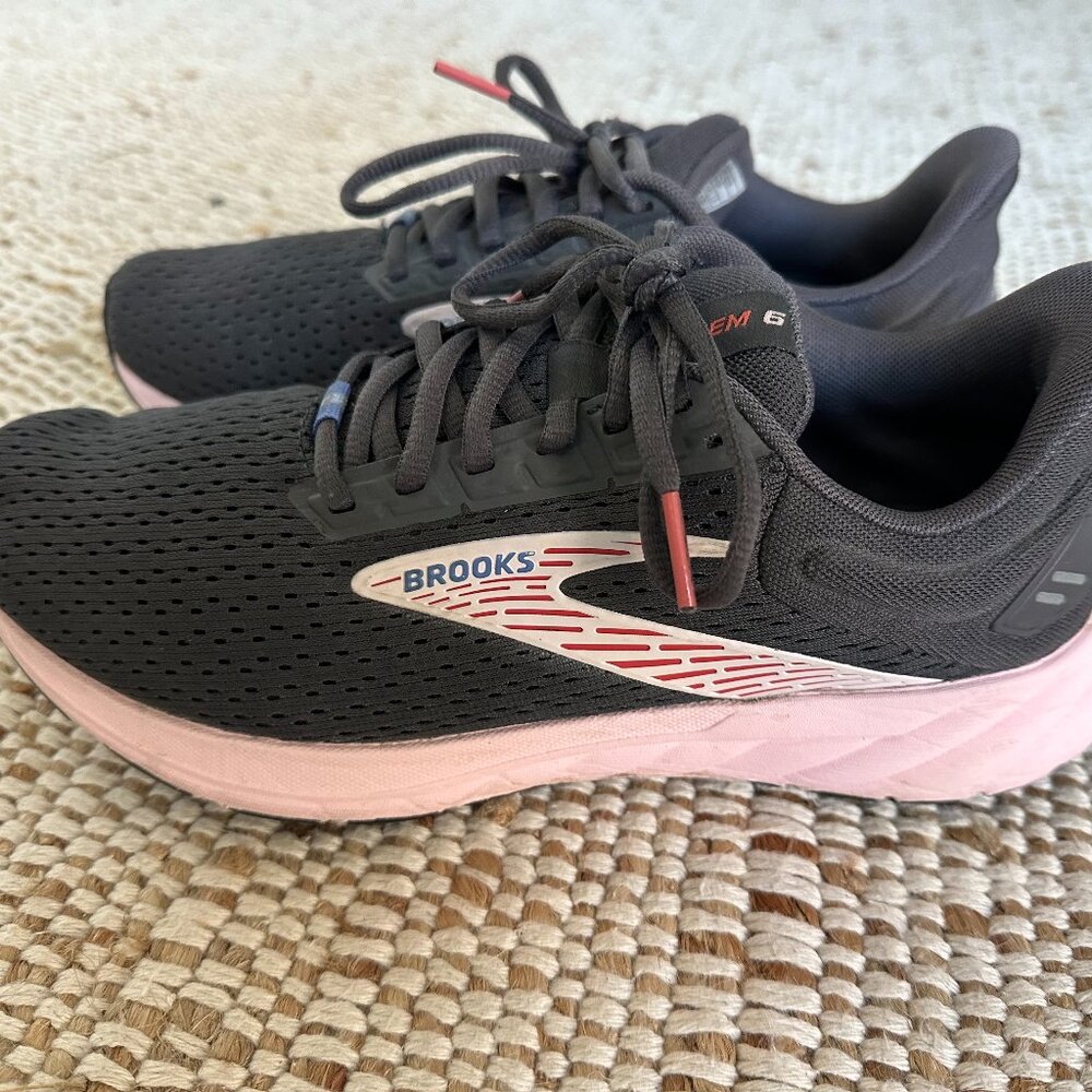 Brooks Anthem 6 Womens Size 8.5 Gray And Pink Athletic Running Shoes 1204031B028
